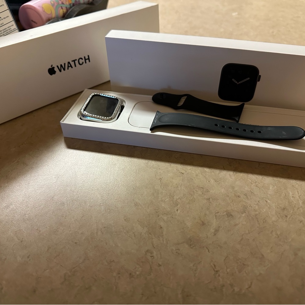 Apple Watch SE 44mm 2nd Gen